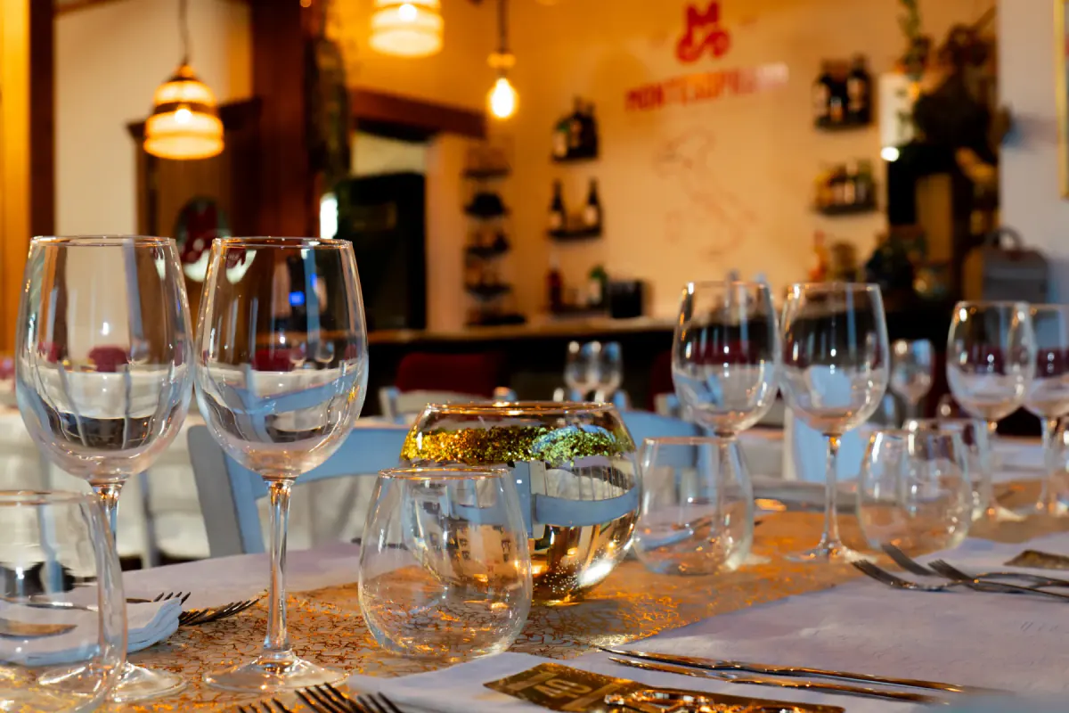 Interni del ristorante dell’agriturismo