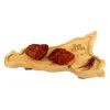 ’nduja di suino nero dei nebrodi: ’Nduja con Suino Nero MonteSoprano a fette con peperoncini secchi su tagliere di legno